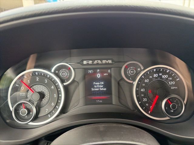 New 2026 RAM 1500 4x4 Crew Cab image 10