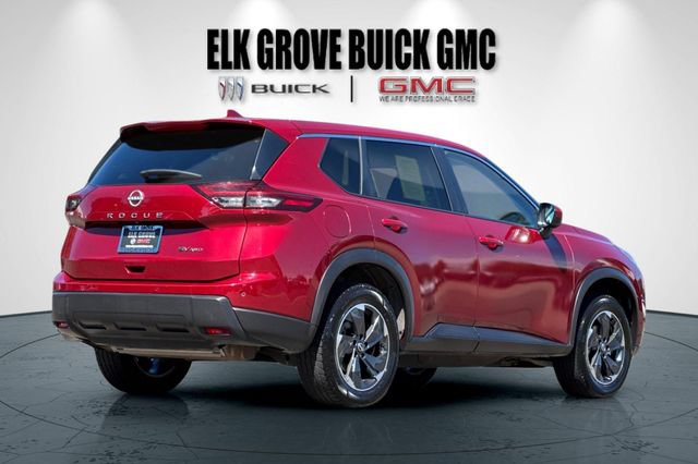 Used 2024 Nissan Rogue SV AWD/4WD image 4