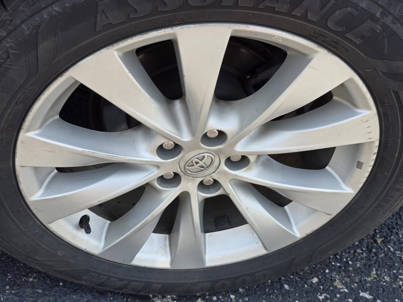 Used 2014 Toyota Venza XLE w/ XLE Premium Package FWD image 22