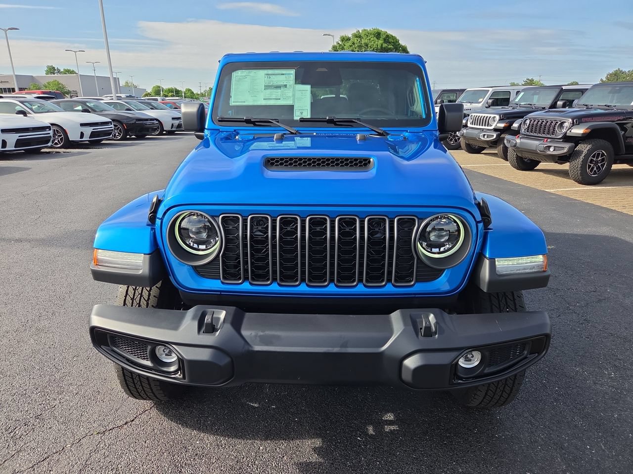 New 2026 Jeep Gladiator Sport AWD/4WD image 2