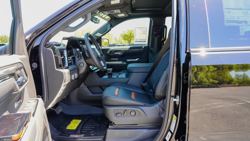 New 2026 GMC Sierra 1500 AT4 w/ AT4 Premium Package AWD/4WD image 15