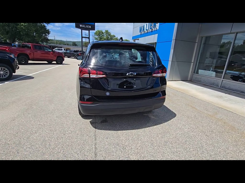 Used 2024 Chevrolet Equinox LS w/ Midnight Edition AWD/4WD image 7