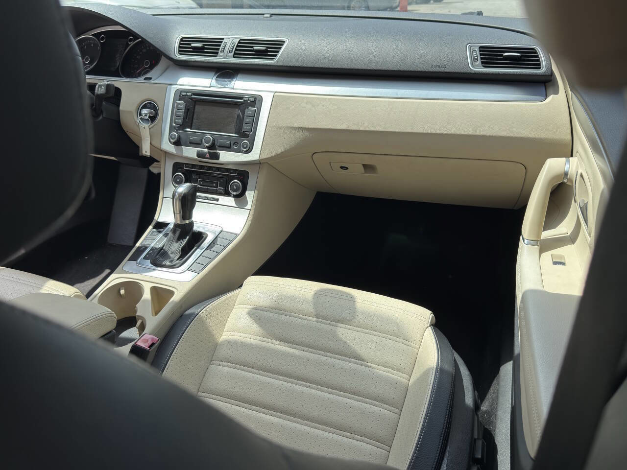 Used 2012 Volkswagen CC Lux Limited FWD image 29