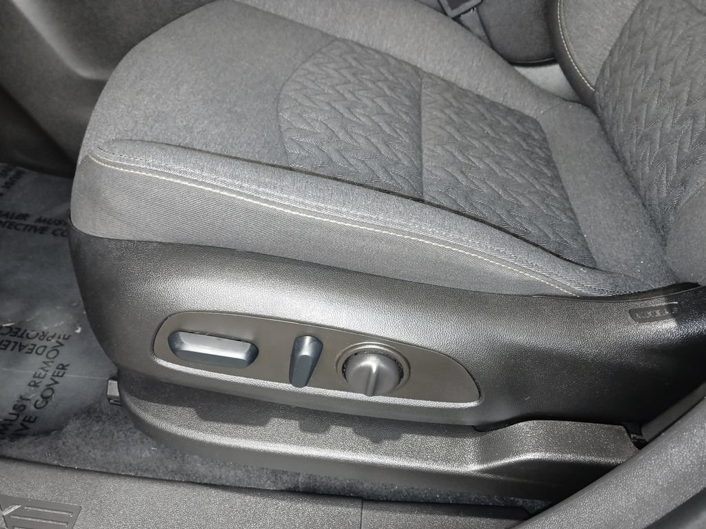 Certified 2023 Chevrolet Equinox LT w/ Driver Convenience Package AWD/4WD image 16