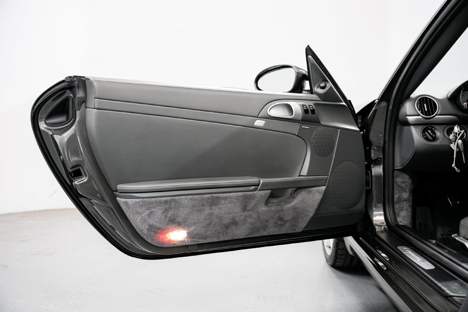Used 2006 Porsche Cayman S RWD image 20
