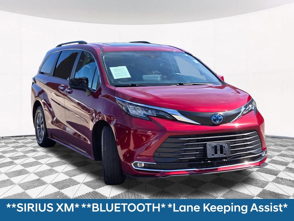 Used 2023 Toyota Sienna XLE FWD image 7