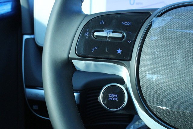 New 2024 Hyundai Ioniq 5 SEL image 27