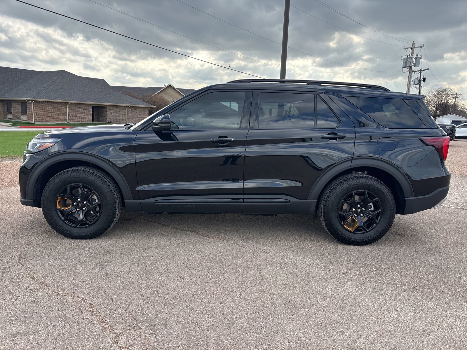 Used 2026 Ford Explorer Tremor w/ Tremor Convenience Package image 2