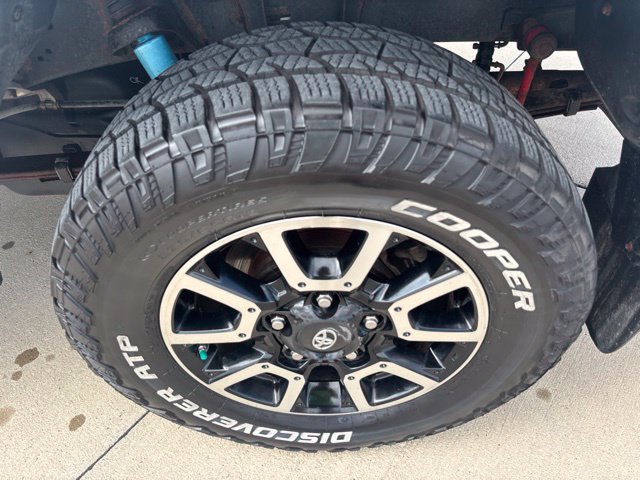 Used 2017 Toyota Tundra SR5 w/ TRD Off Road Package AWD/4WD image 43