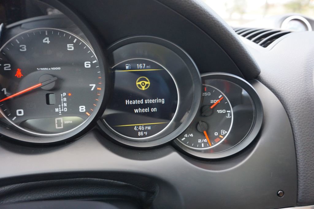 Used 2014 Porsche Cayenne Platinum Edition AWD/4WD image 35
