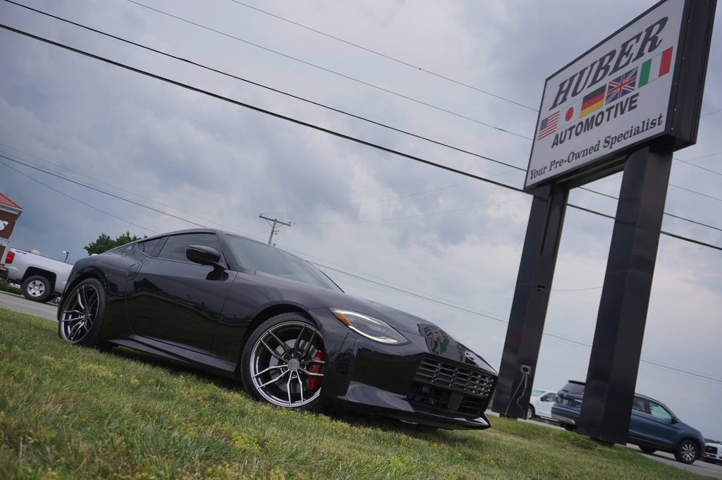 Used 2023 Nissan Z w/ Floor Mat Package (L93) RWD image 25