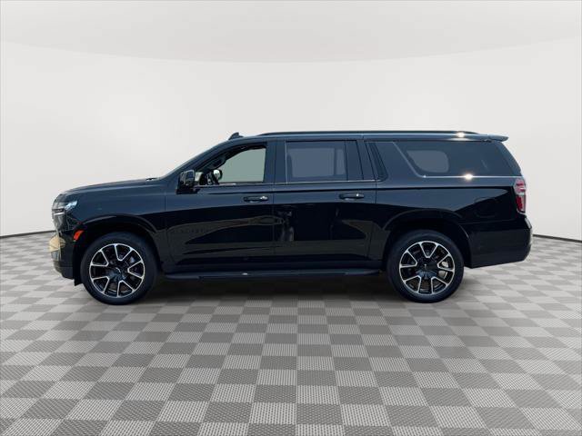Used 2024 Chevrolet Suburban RST w/ Luxury Package AWD/4WD image 4