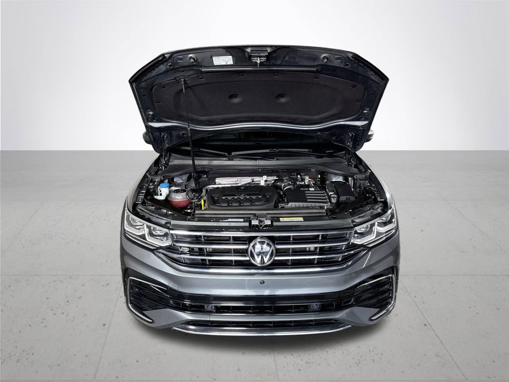 Certified 2022 Volkswagen Tiguan SEL R-Line image 23