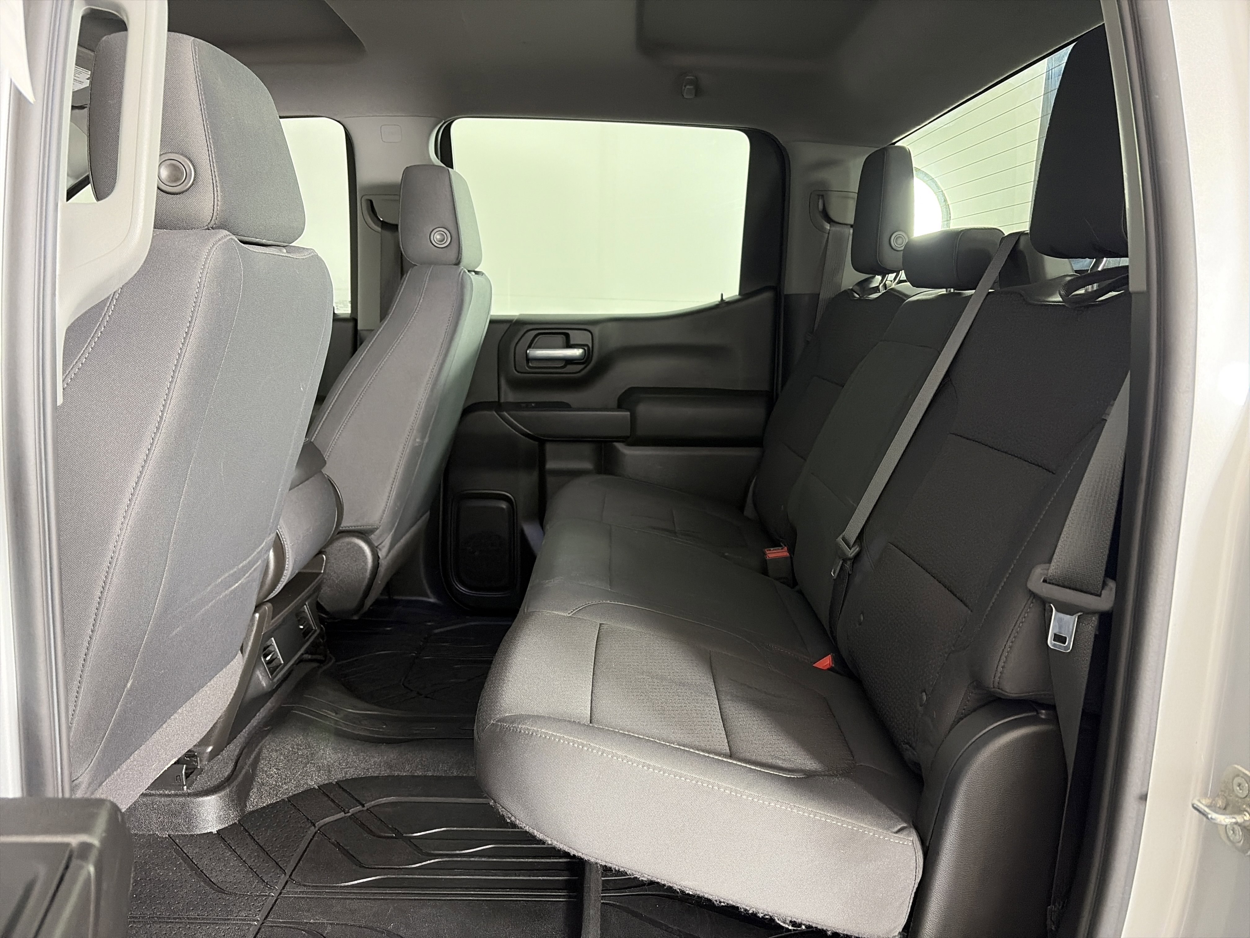Used 2020 Chevrolet Silverado 1500 Custom w/ Custom Value Package AWD/4WD image 7