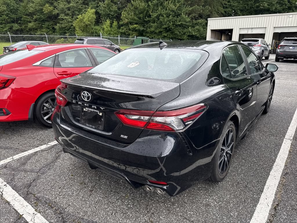 Used 2022 Toyota Camry SE FWD image 15