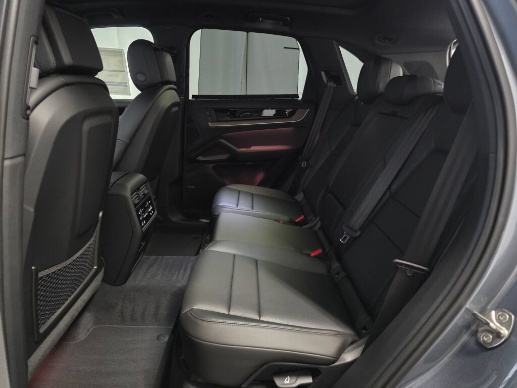New 2026 Porsche Cayenne AWD/4WD image 21