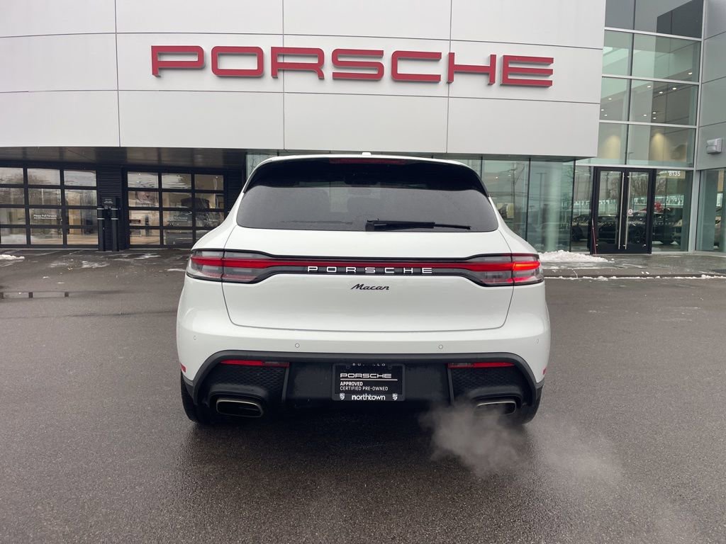 Certified 2025 Porsche Macan image 6