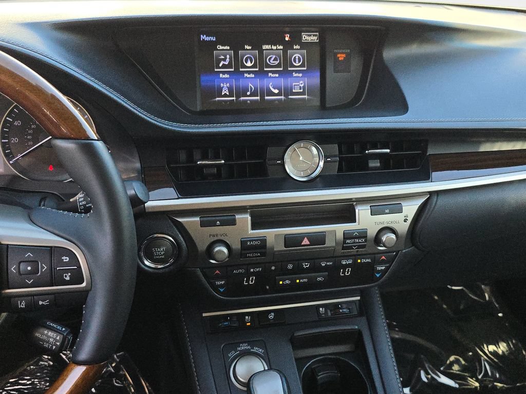 Used 2016 Lexus ES 350 w/ Navigation System Package FWD image 26