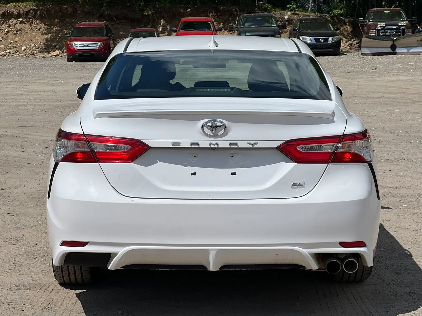 Used 2020 Toyota Camry SE FWD image 5