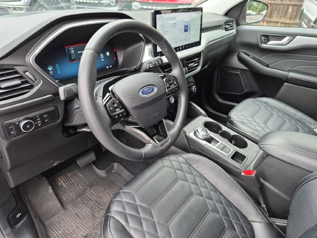Certified 2023 Ford Escape SE w/ PHEV Premium Package FWD image 18