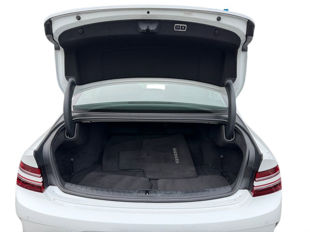 Used 2024 Genesis G80 image 26