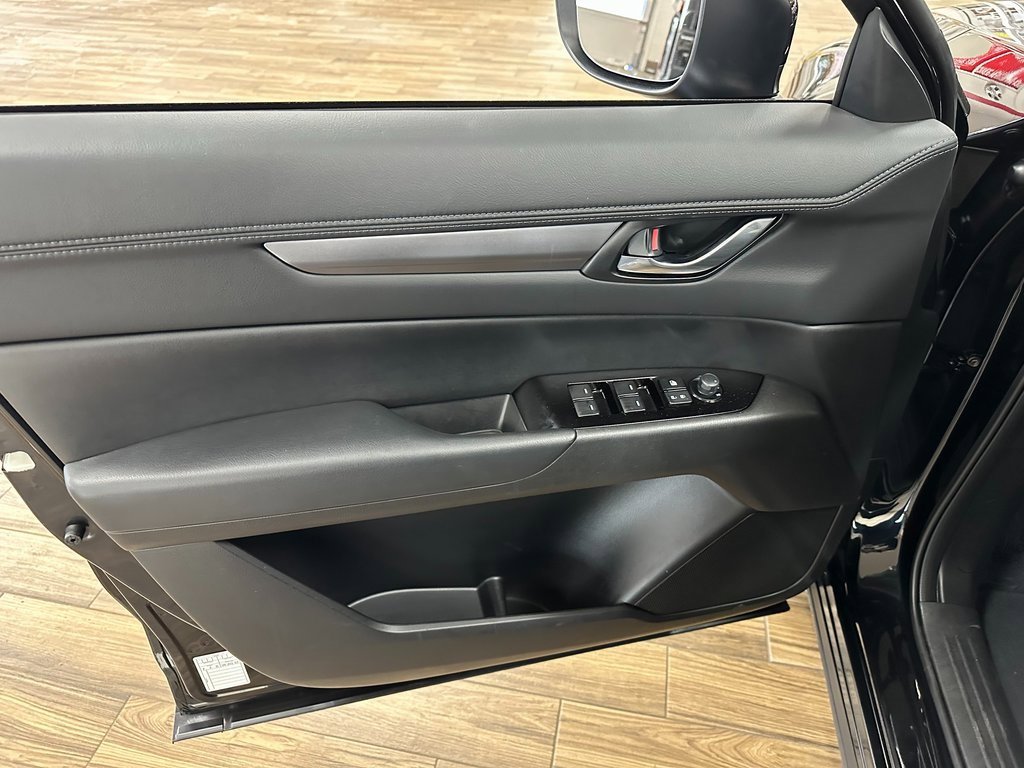 Used 2025 MAZDA CX-5 AWD 2.5 S w/ Preferred Package image 11