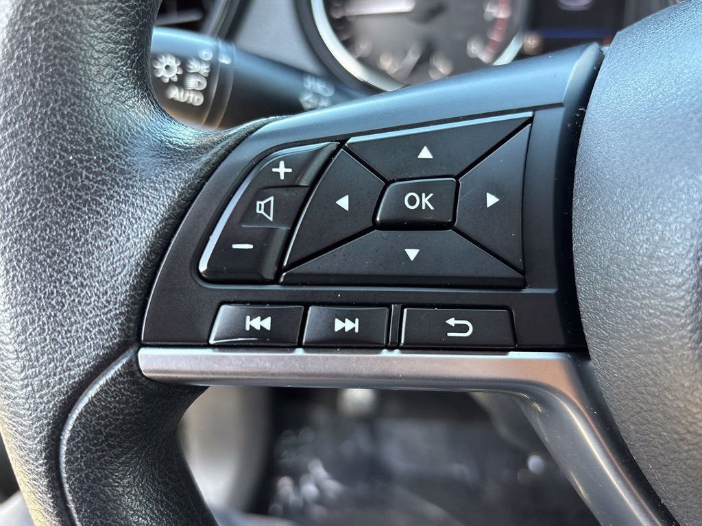 Used 2021 Nissan Rogue Sport S FWD image 12