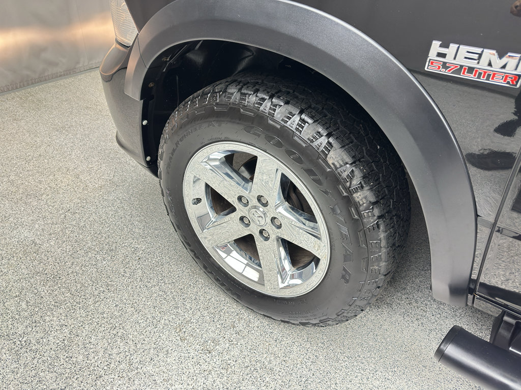 Used 2018 RAM 1500 Express w/ Express Value Package AWD/4WD image 8