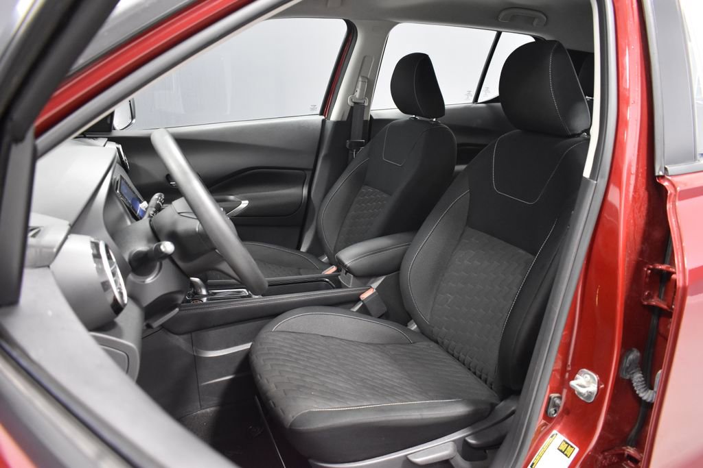 Used 2021 Nissan Kicks SV image 5