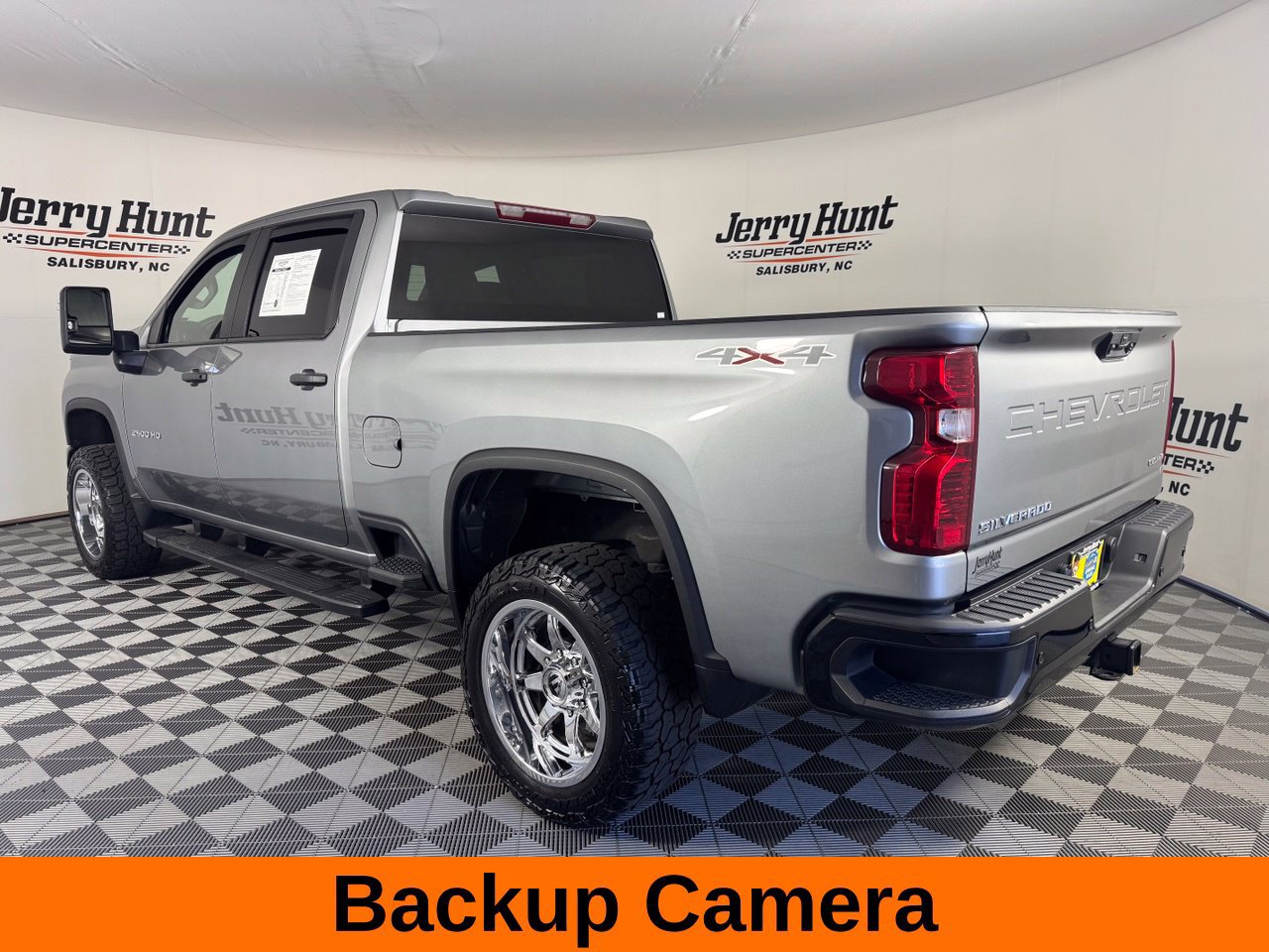 Used 2025 Chevrolet Silverado 2500 Custom w/ Custom Value Package AWD/4WD image 10