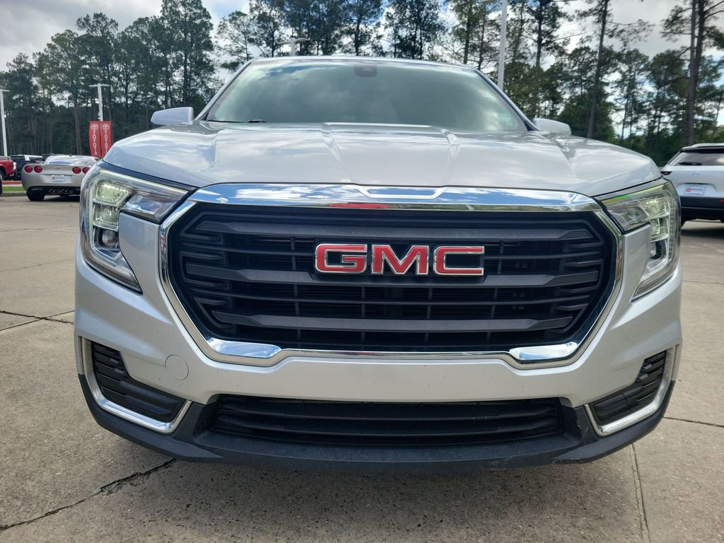 Used 2022 GMC Terrain SLE image 4