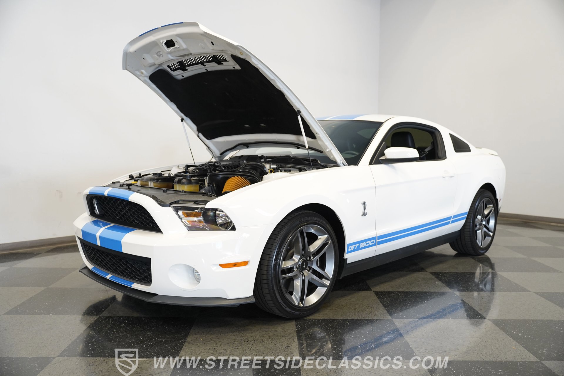 Used 2010 Ford Mustang Shelby GT500 image 32