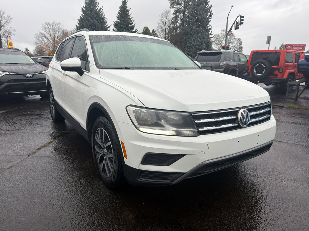 Used 2019 Volkswagen Tiguan SE w/ Panoramic Sunroof Package image 8