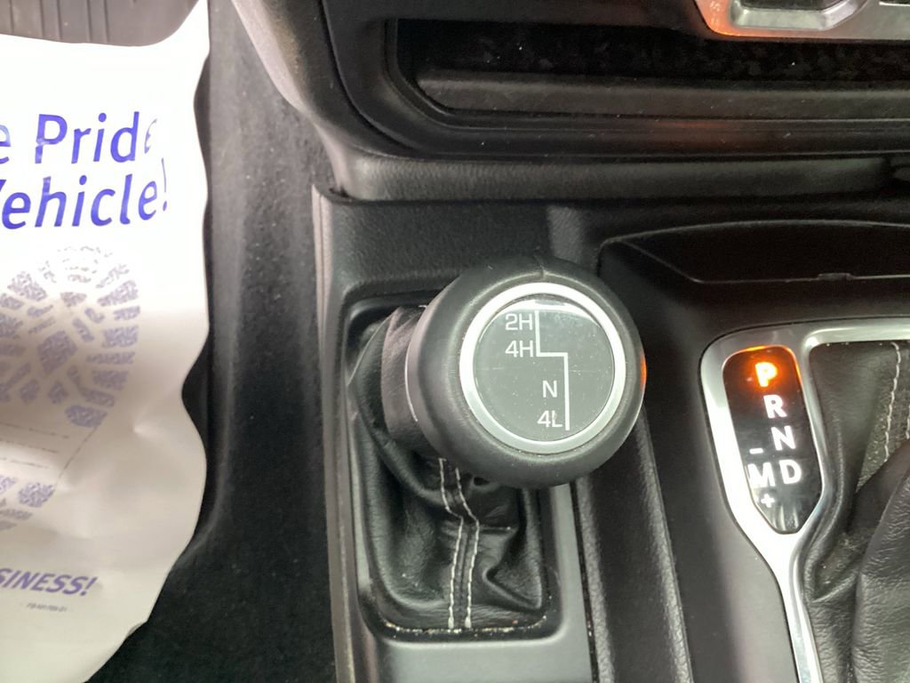 Used 2018 Jeep Wrangler Unlimited Sahara image 42