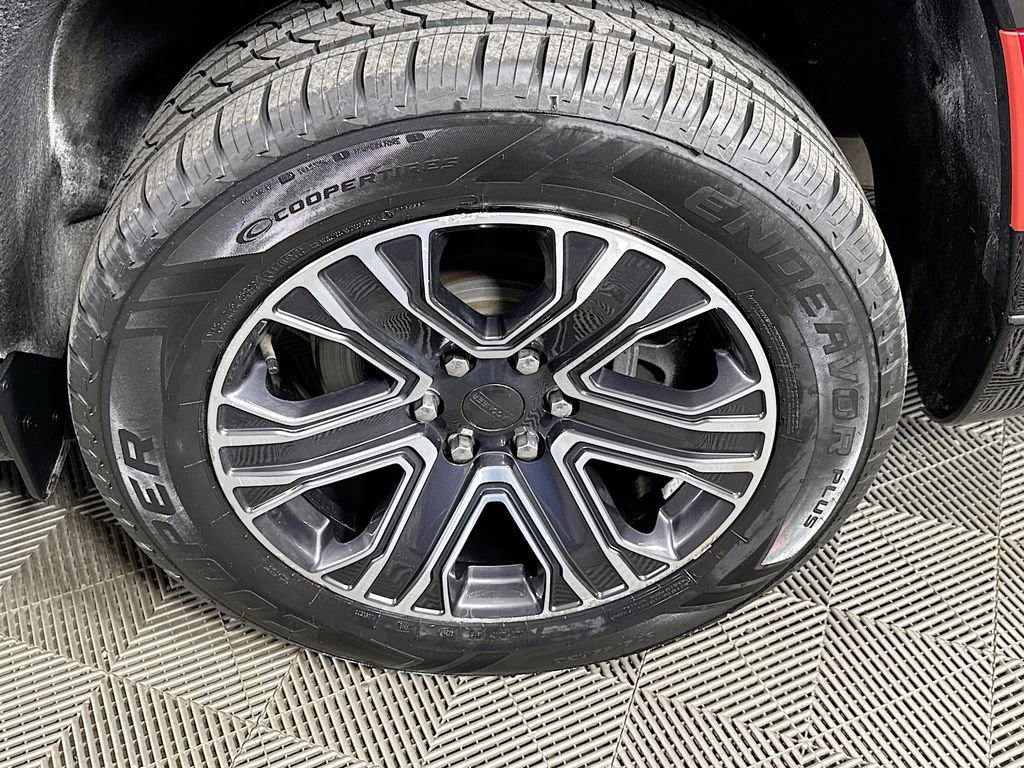 Used 2024 Jeep Wagoneer L Series II w/ Flexible Seating Group image 32