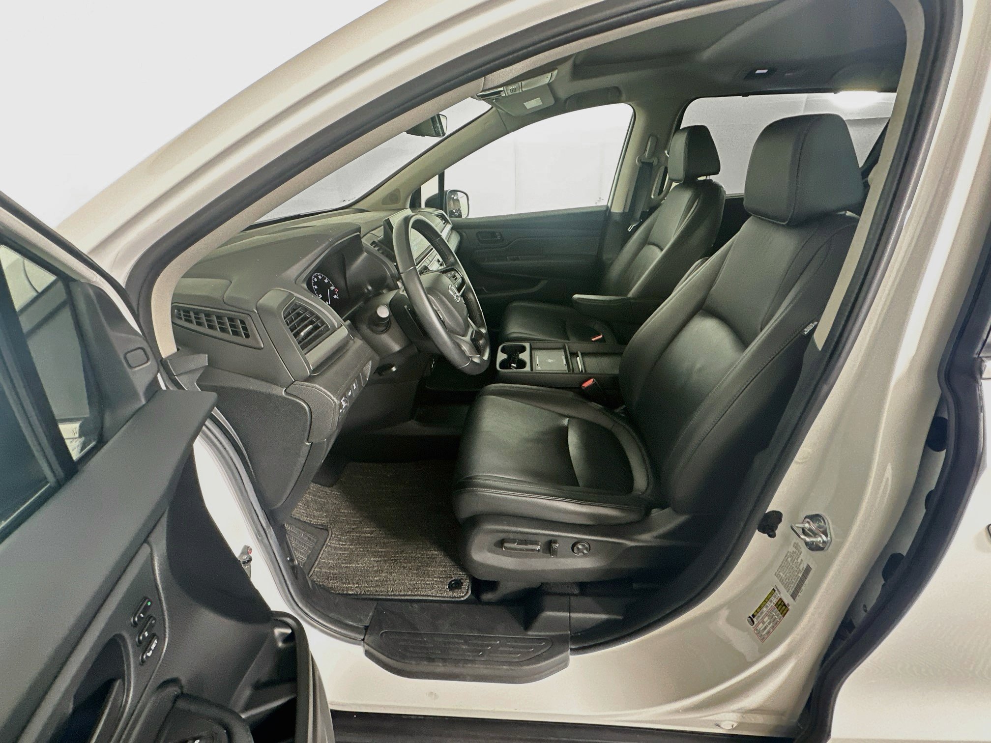 Used 2025 Honda Odyssey EX-L image 13