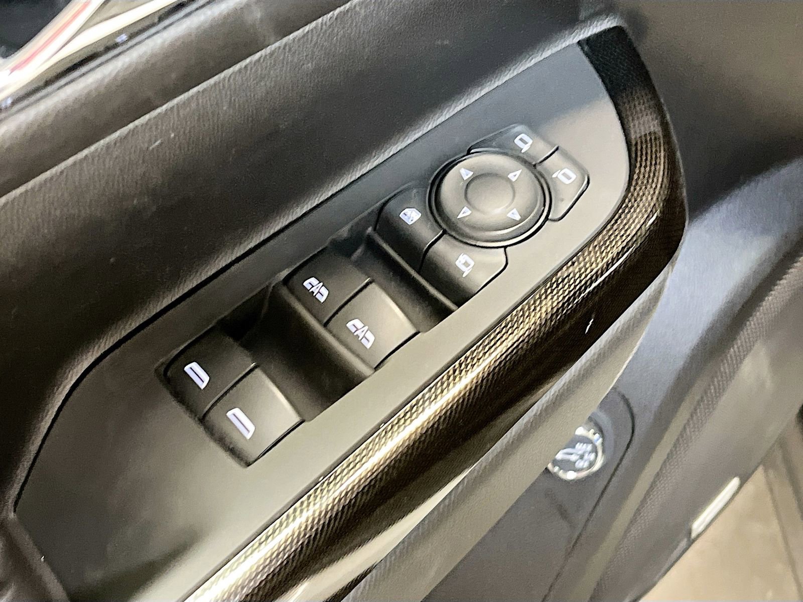 Used 2023 GMC Acadia AT4 w/ Preferred Package image 18