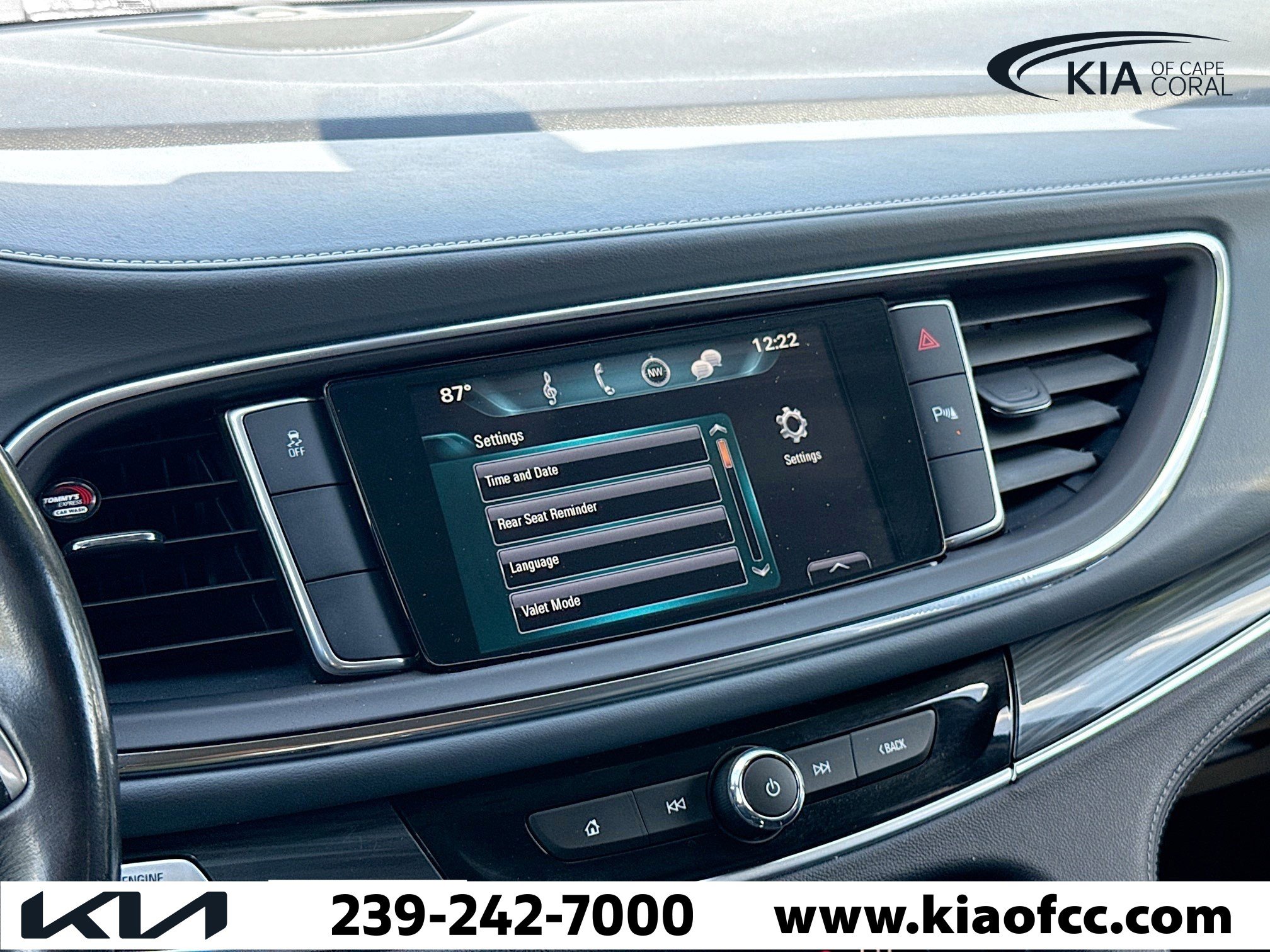 Used 2019 Buick Enclave Essence image 30