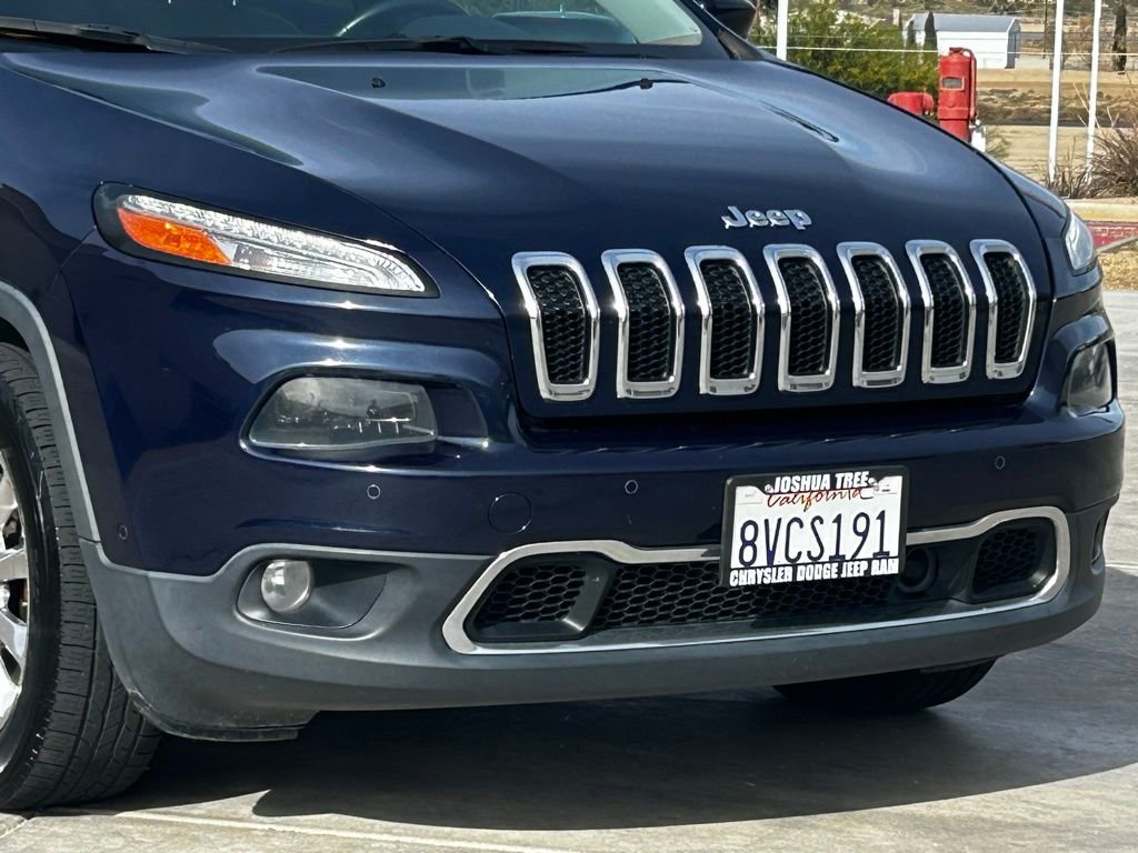 Used 2015 Jeep Cherokee Limited w/ Luxury Group image 9