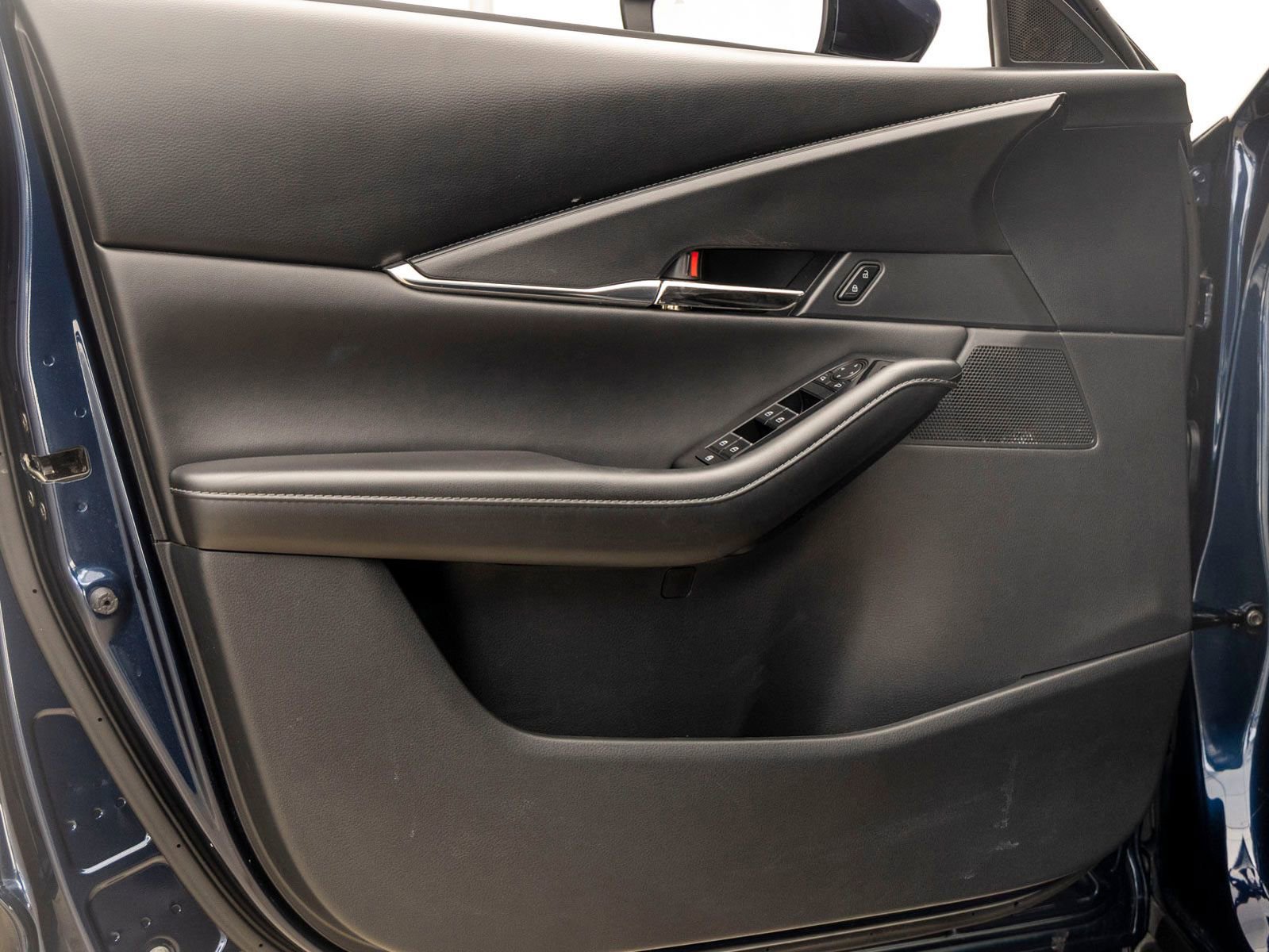 Used 2022 MAZDA CX-30 AWD 2.5 S w/ Preferred Package image 12