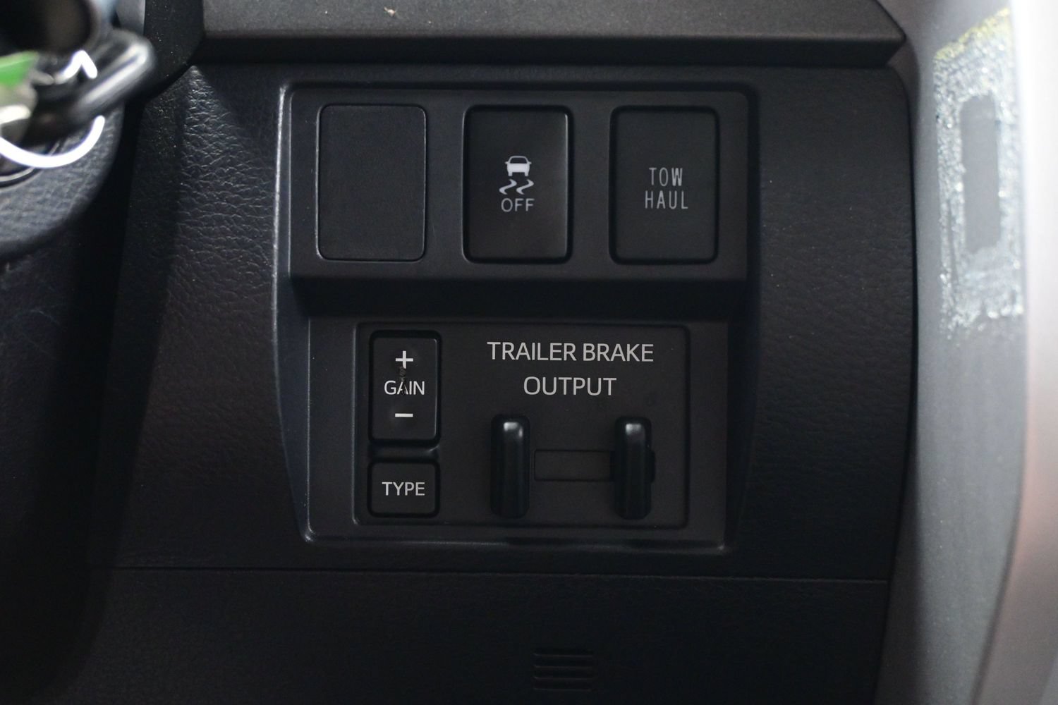 Used 2017 Toyota Tundra SR5 w/ SR5 Upgrade Package AWD/4WD image 23