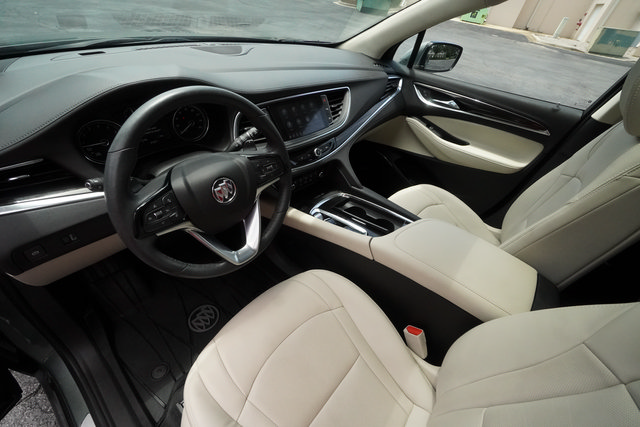 Used 2023 Buick Enclave Essence w/ Experience Buick Package FWD image 21