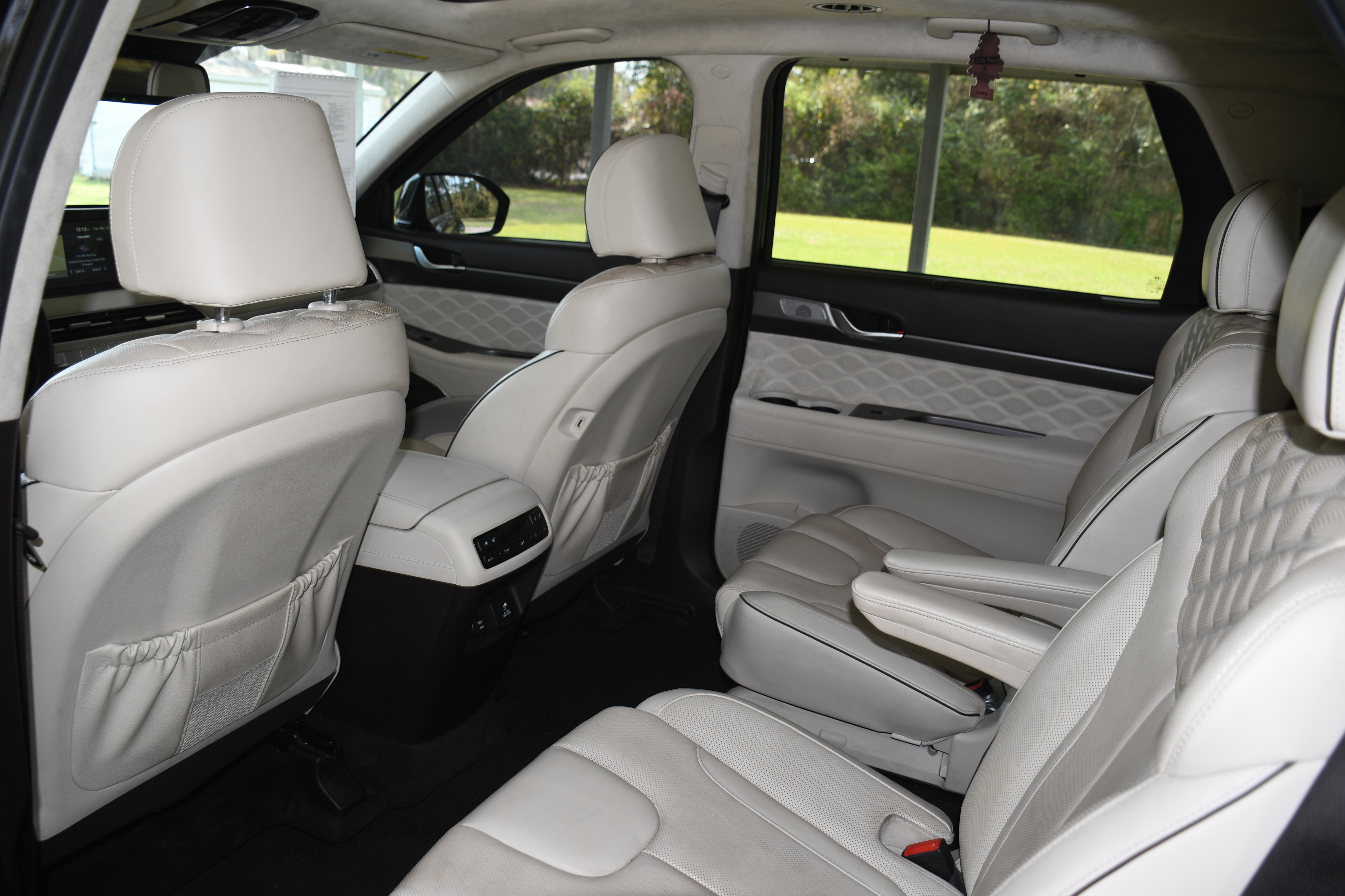 Used 2021 Hyundai Palisade Calligraphy image 15