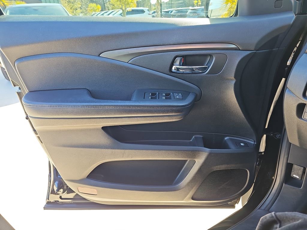 Used 2022 Honda Pilot Sport image 30