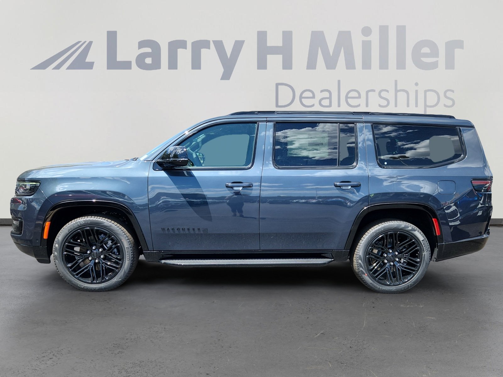 New 2025 Jeep Wagoneer Series II w/ HD Trailer Tow Package video 2