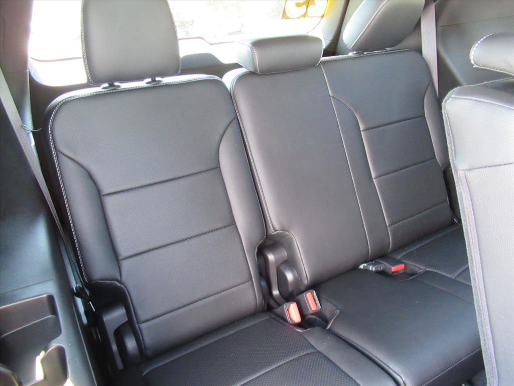 Used 2025 GMC Acadia Elevation image 31