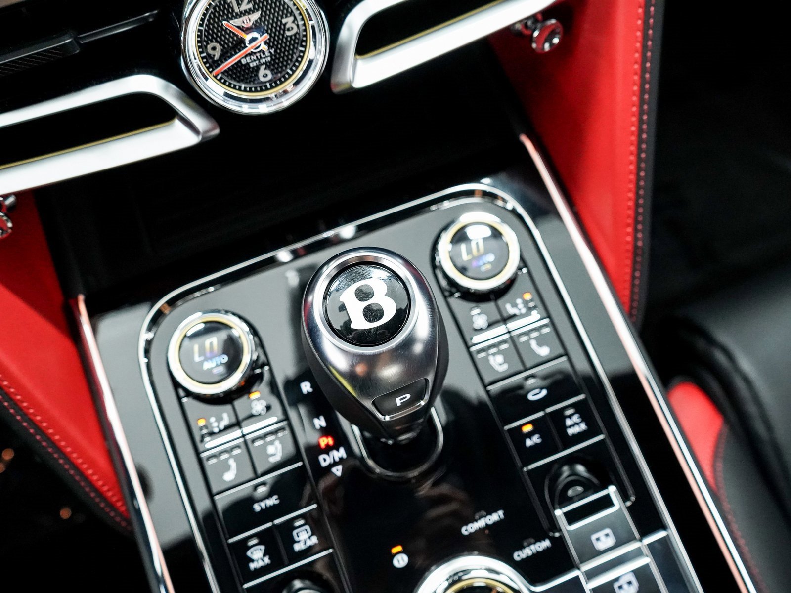 Certified 2025 Bentley Flying Spur Plug-In Hybrid image 37
