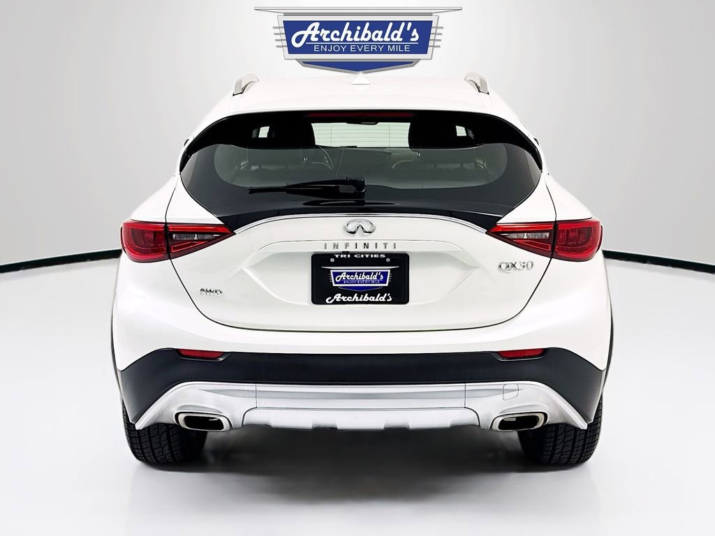 Used 2018 INFINITI QX30 AWD image 5