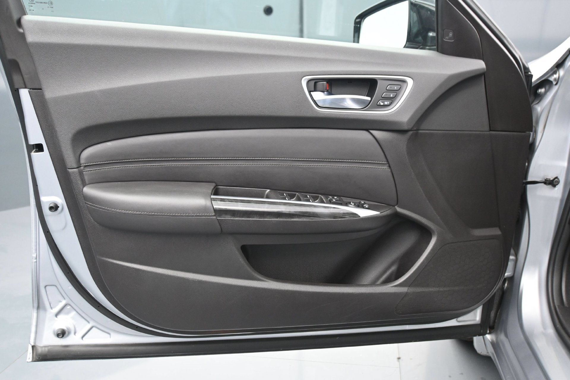 Used 2019 Acura TLX w/ Technology Package FWD image 16