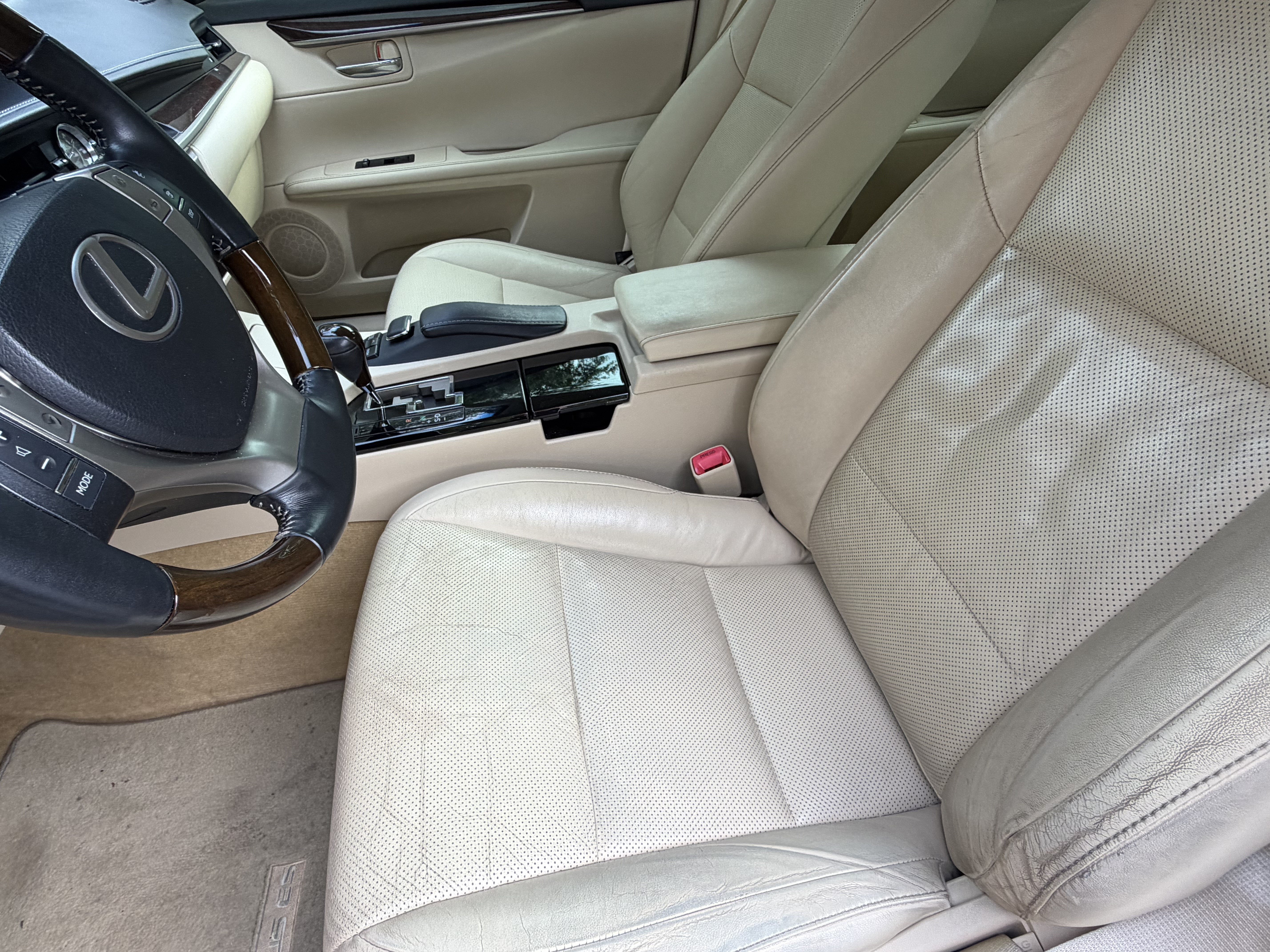Used 2013 Lexus ES 350 w/ Luxury Pkg FWD image 16